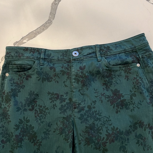 JJill Authentic Fit Jeans - Picture 4 of 8